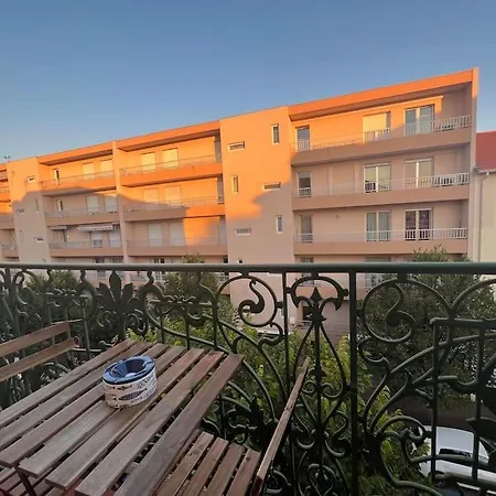 « le Sun » Cosy, 4 Pers Gare De * Hyères